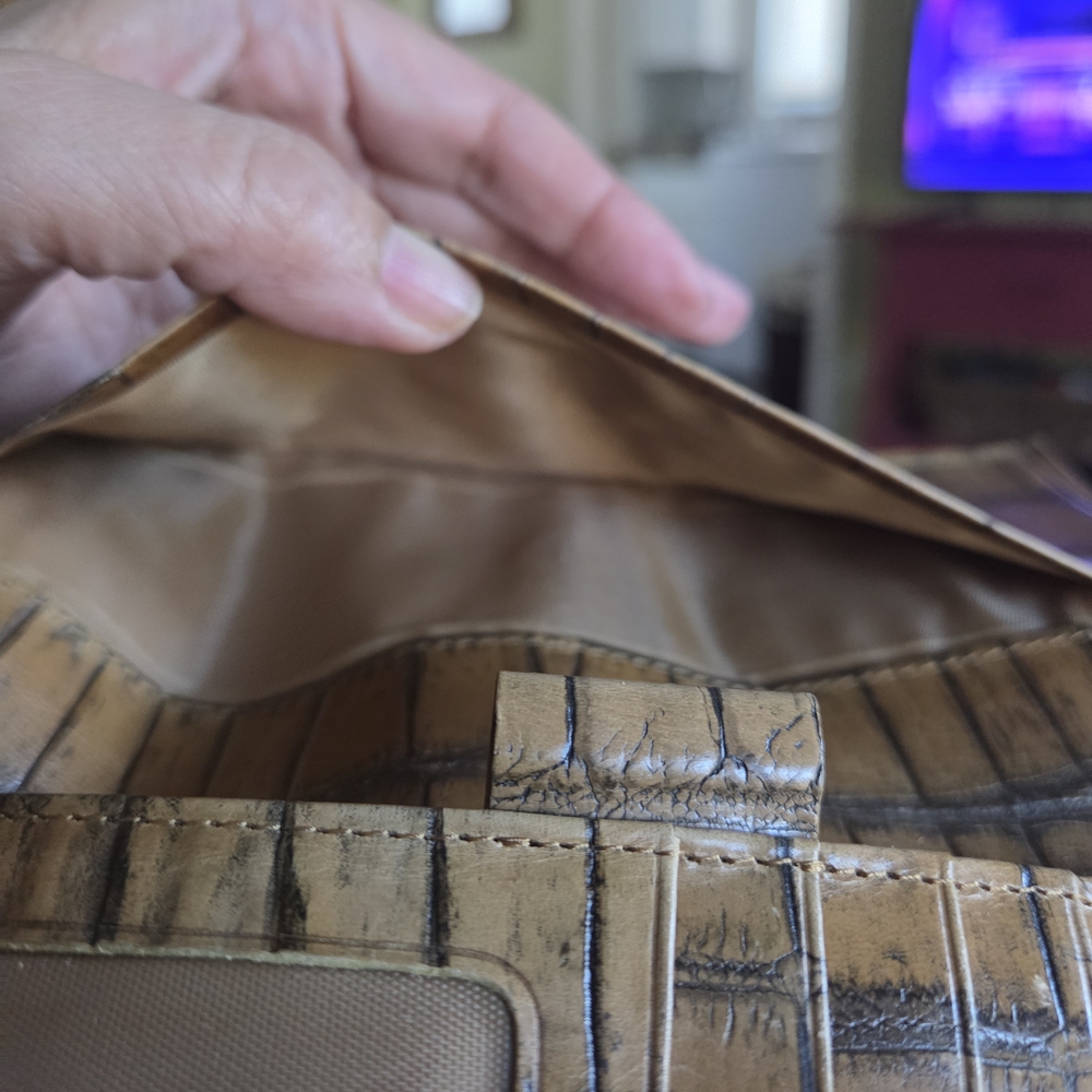 Brahmin Tan Crocodile Wallet - Picture 9 of 10